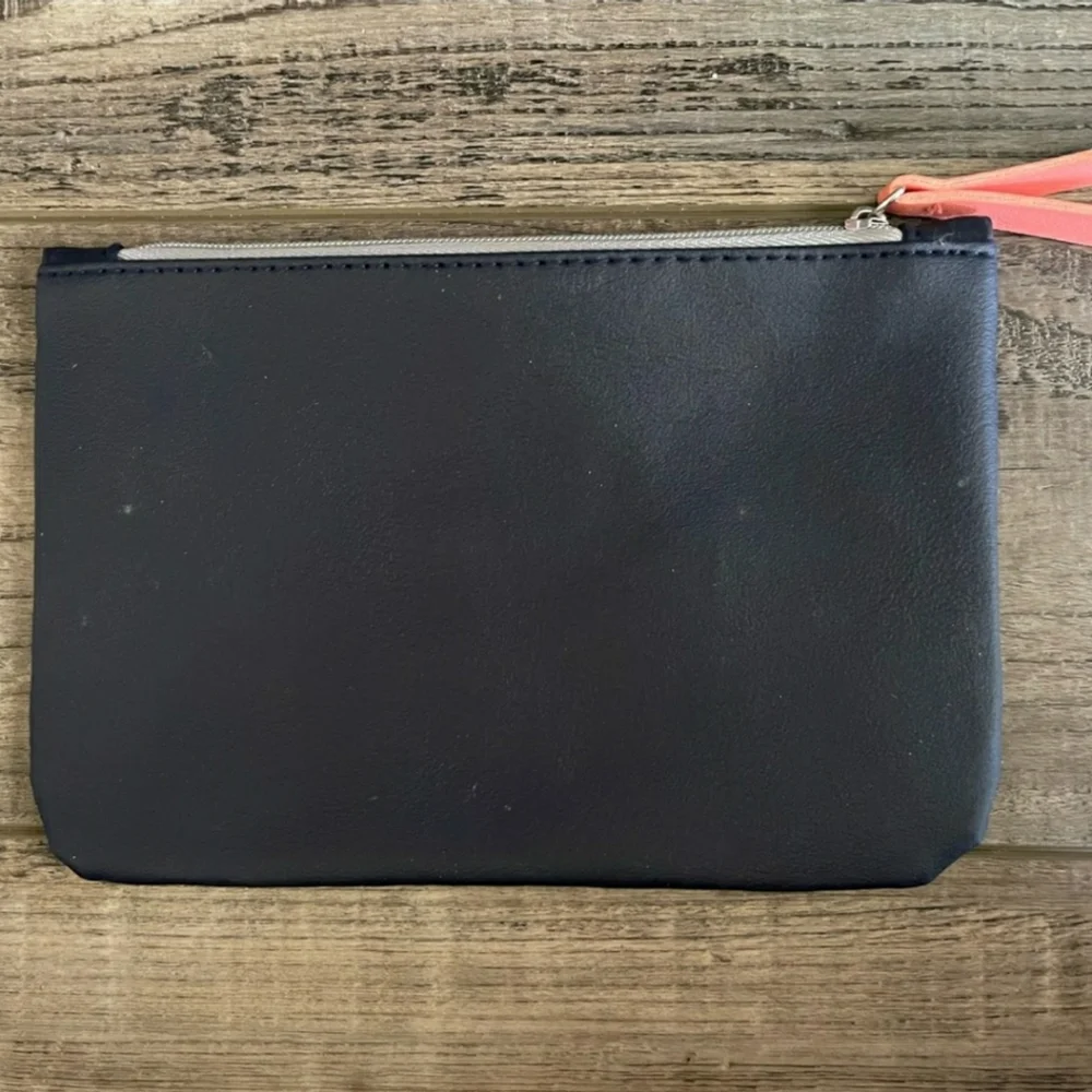 🛍 2/$6 🛍 Ipsy Tri Colorblock cosmetic bag